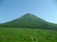ここは　鶴見岳の登山口でもある